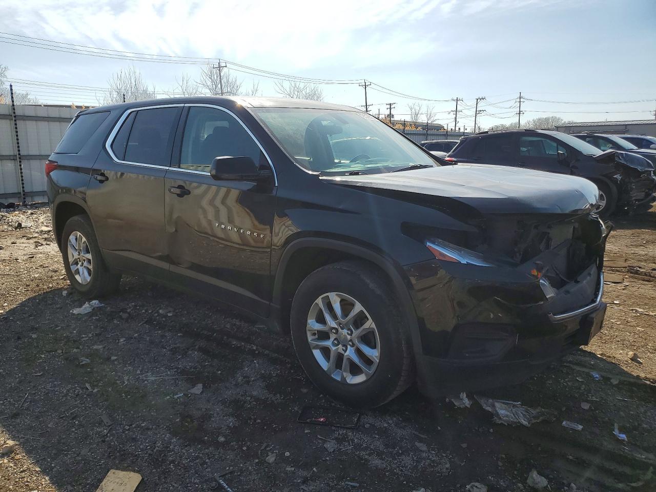 2018 Chevrolet Traverse Ls - Image 4