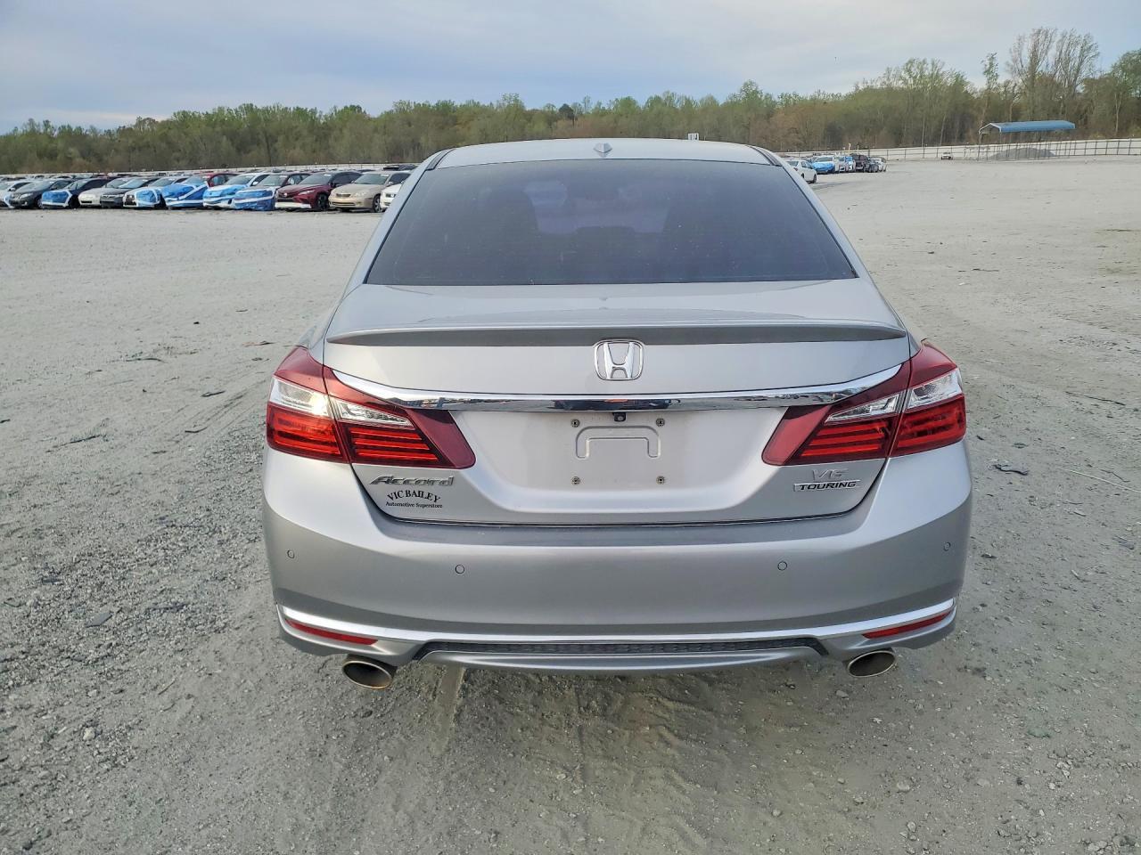 2017 Honda Accord Touring - Фото 6