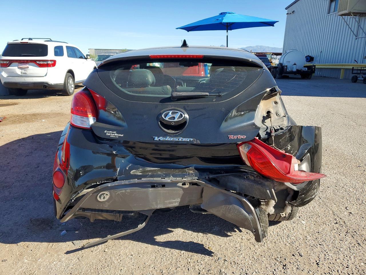 2016 Hyundai Veloster Turbo - Image 6