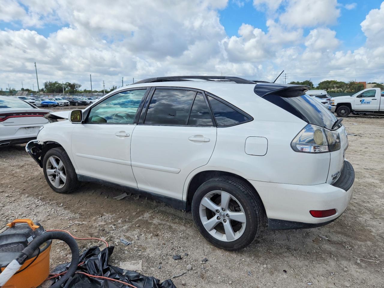 2005 Lexus Rx 330 Base - Image 2