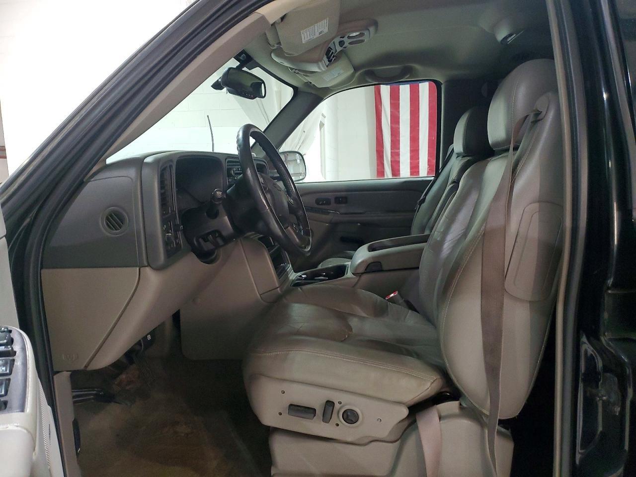 2004 Chevrolet Suburban C1500 - Фото 7