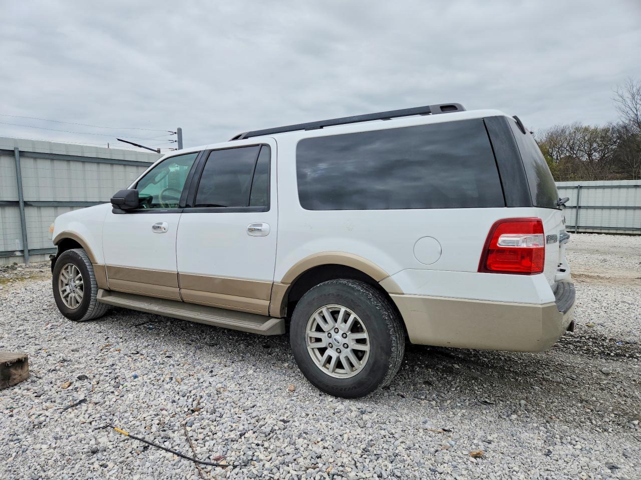 2012 Ford Expedition El Xlt - Image 2