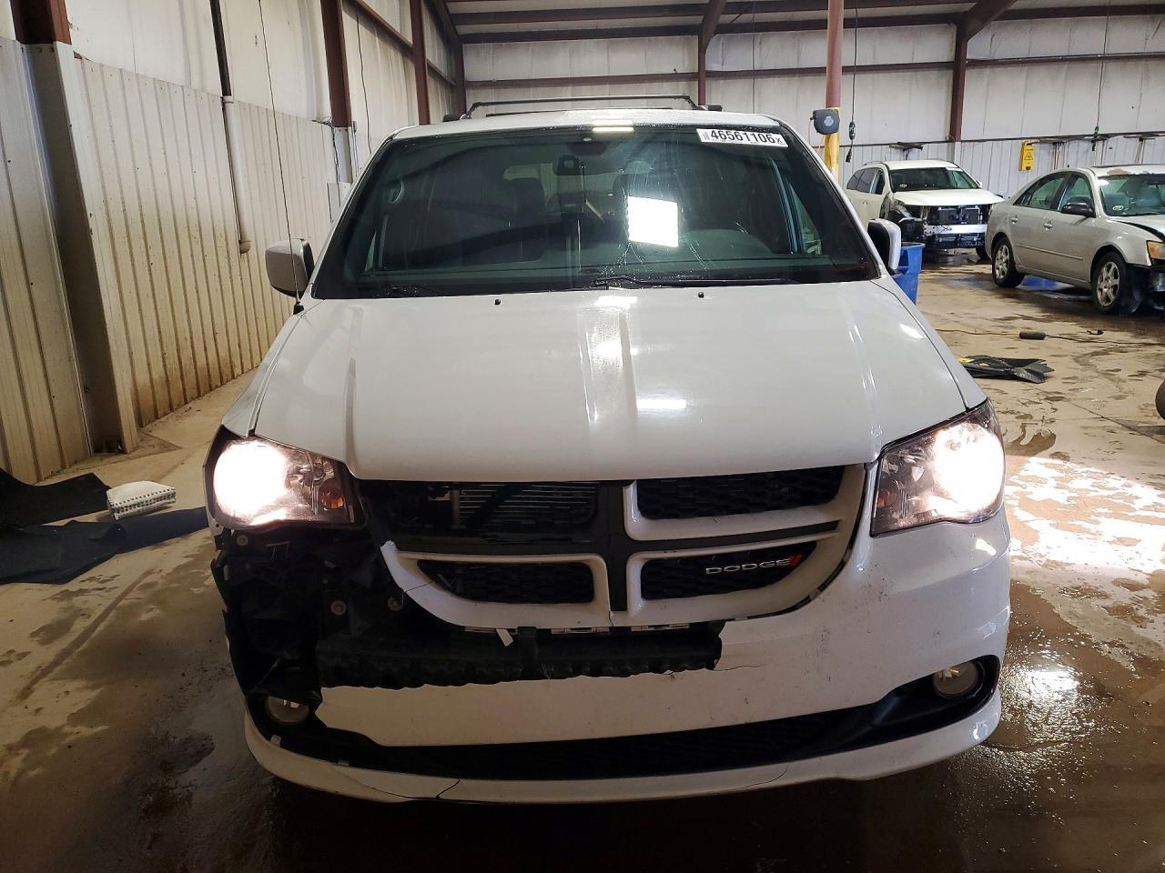 2018 Dodge Grand Caravan Gt - Image 5