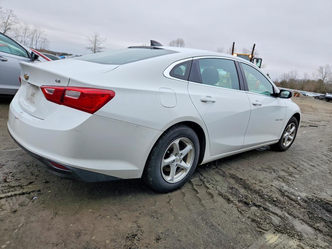 2016 Chevrolet Malibu Ls - Фото 3
