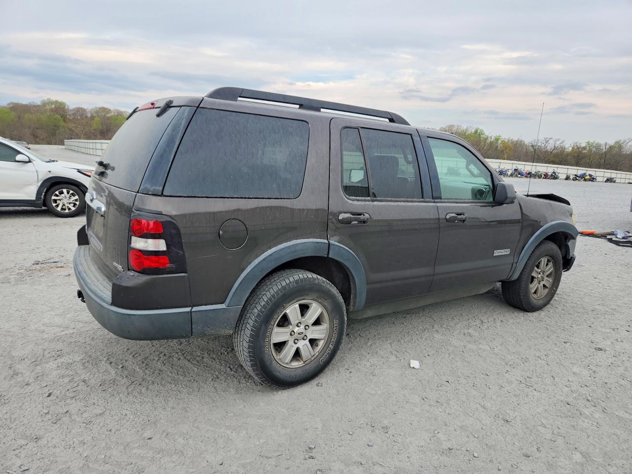 2007 Ford Explorer Xlt - Фото 3