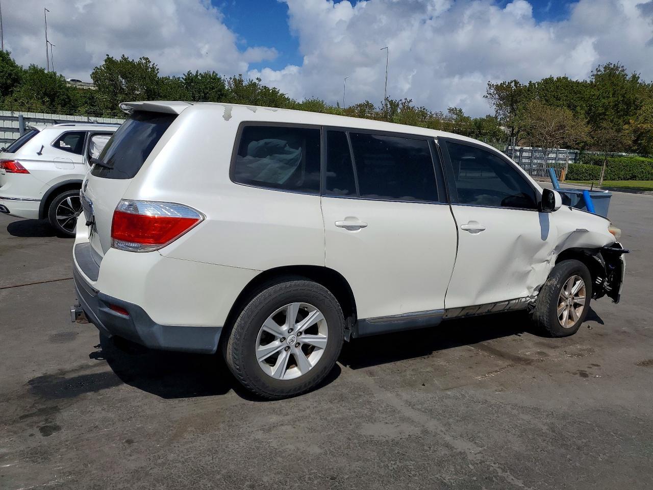 2012 Toyota Highlander Base - Фото 3