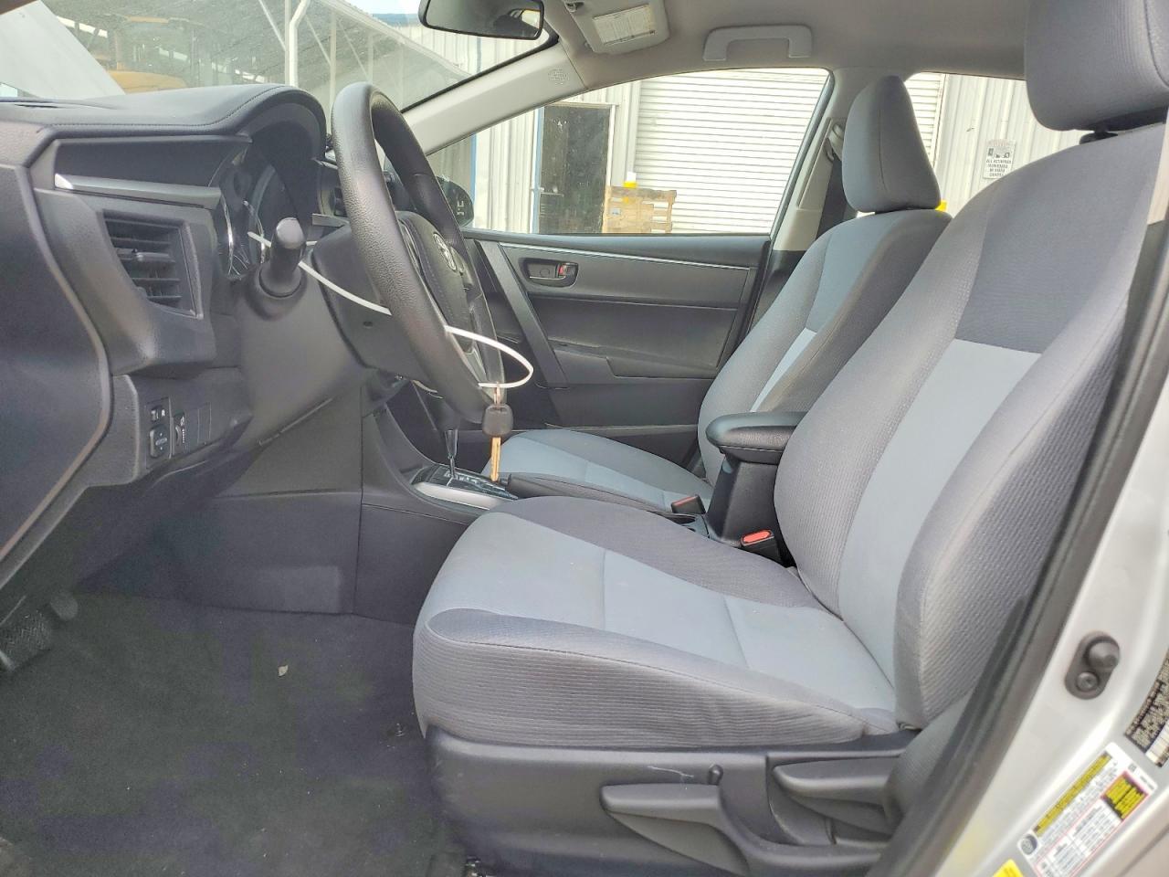 2015 Toyota Corolla L - Фото 7