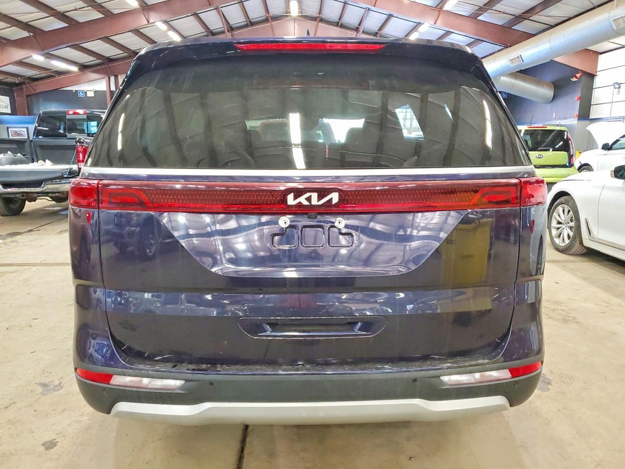 2022 Kia Carnival Lx - Фото 6