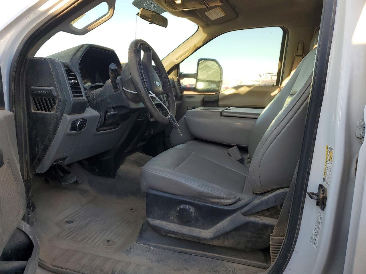 2019 Ford F350 Super Duty - Image 7
