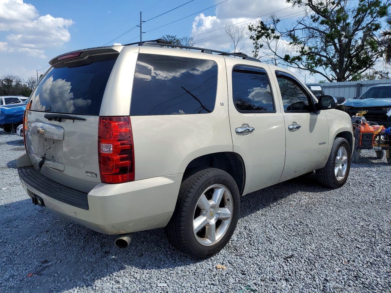 2010 Chevrolet Tahoe C1500 Lt - Image 3