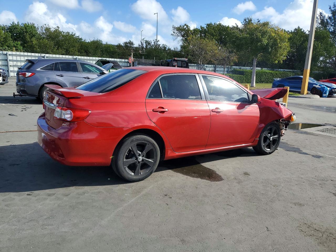 2011 Toyota Corolla Le - Image 3