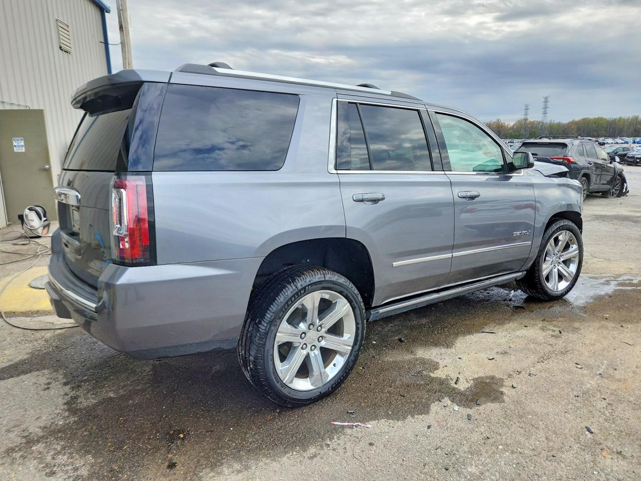 2020 GMC Yukon Denali - Фото 3