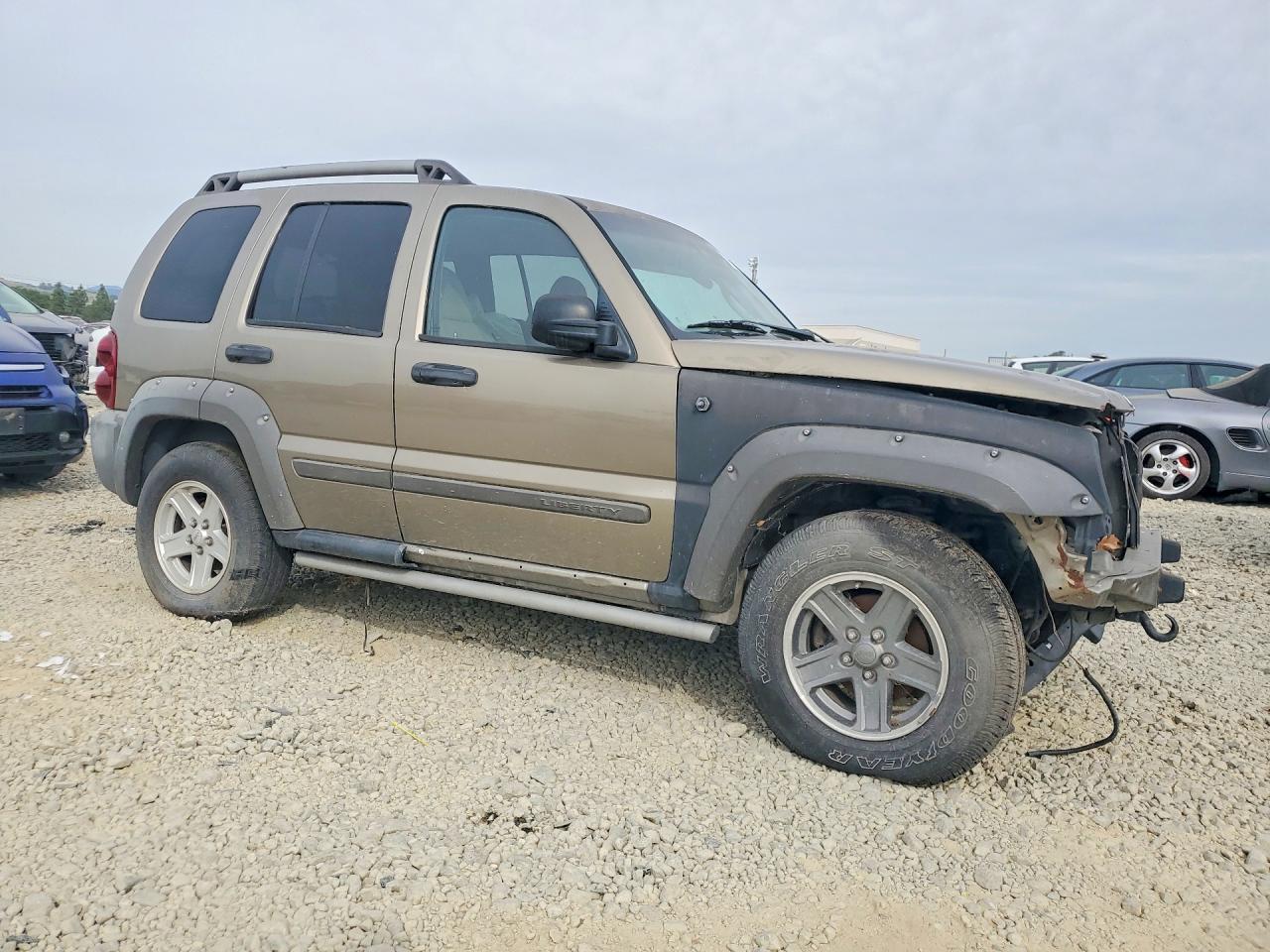 2005 Jeep Liberty Renegade - Image 4