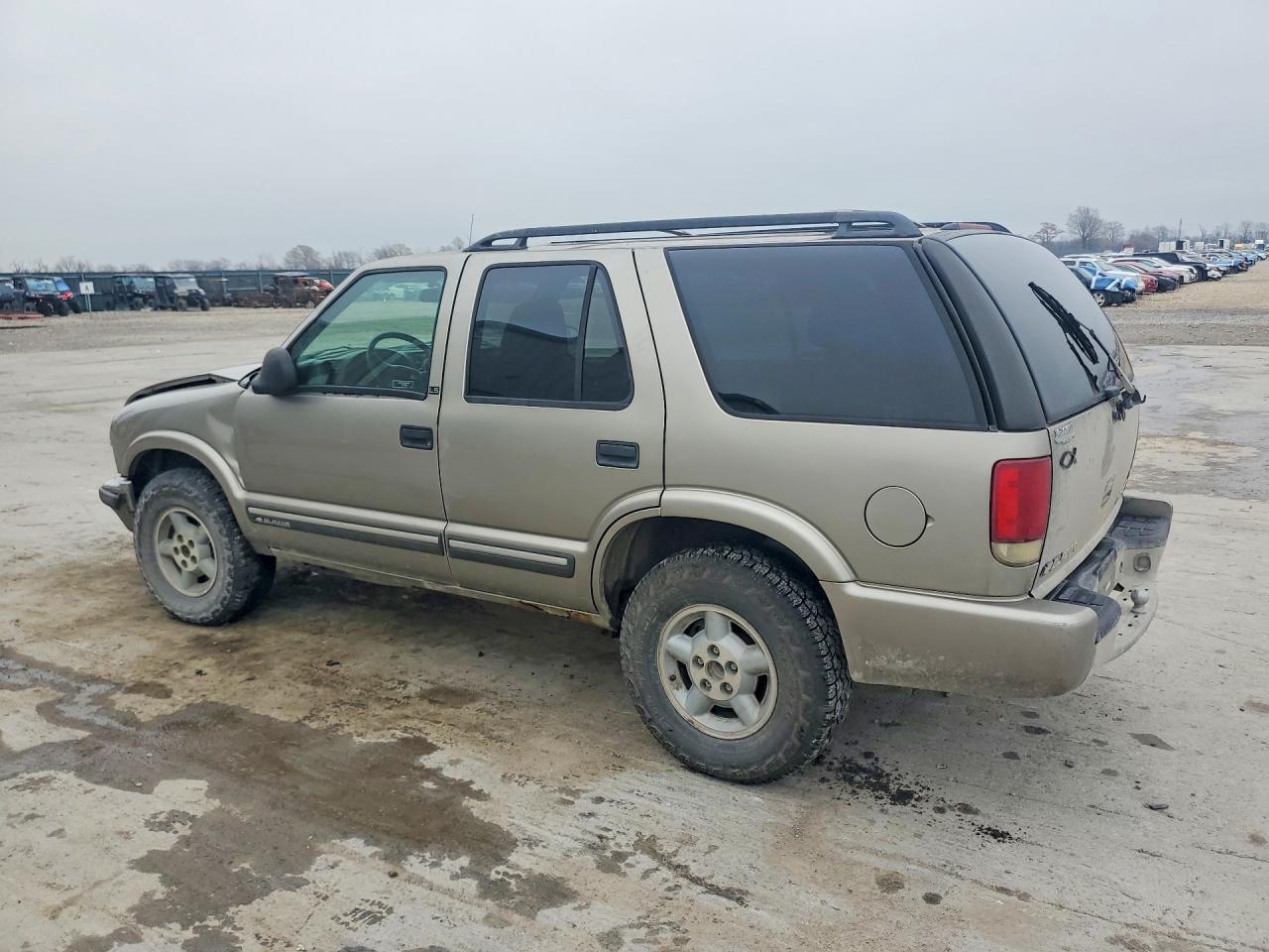 2000 Chevrolet Blazer - Фото 2