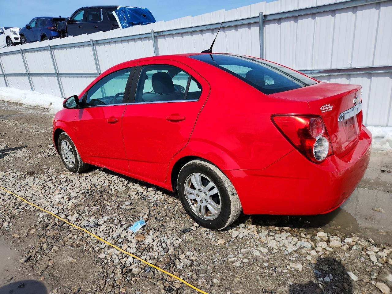 2014 Chevrolet Sonic Lt - Image 2