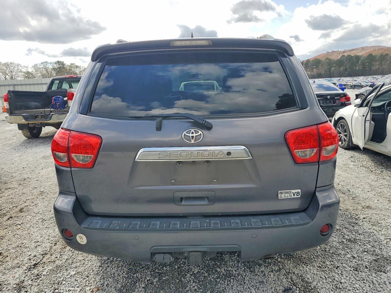 2011 Toyota Sequoia Limited - Фото 6