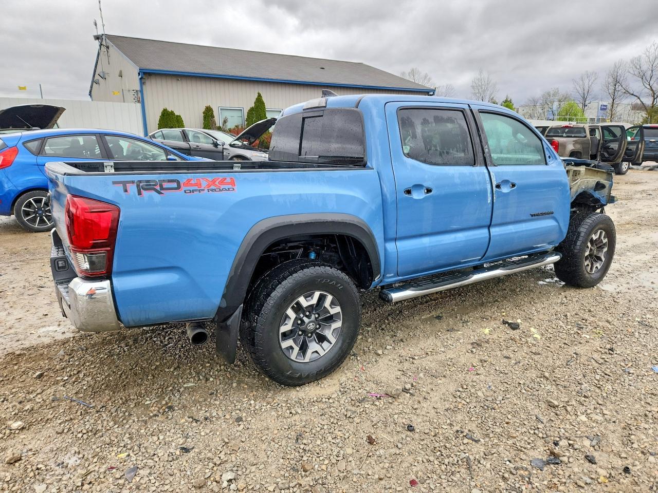 2019 Toyota Tacoma Trd Off-Road - Image 3