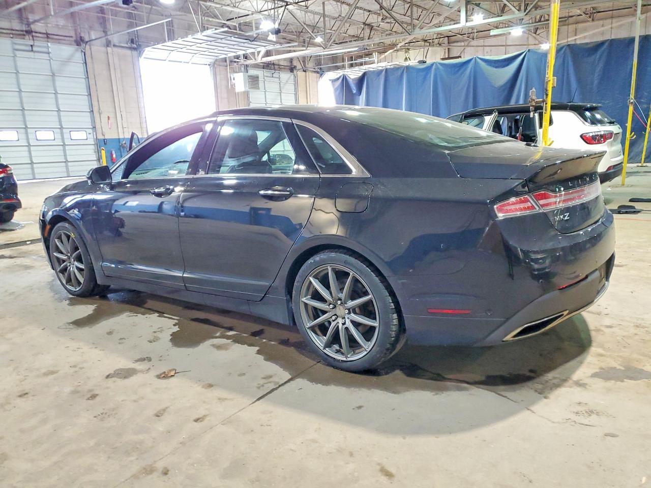 2019 Lincoln Mkz Reserve Ii - Image 2