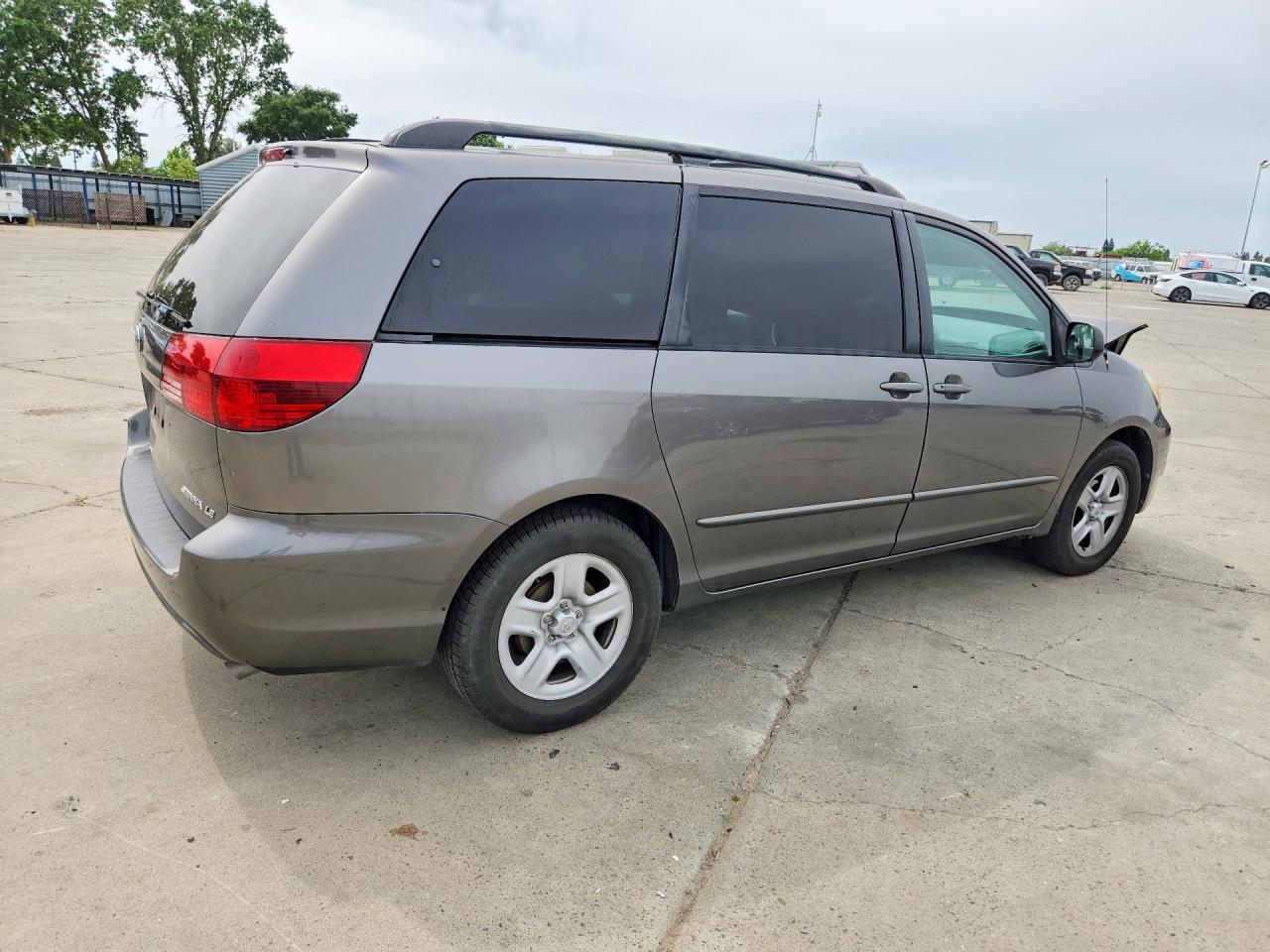 2005 Toyota Sienna Le 7 Passenger - Image 3