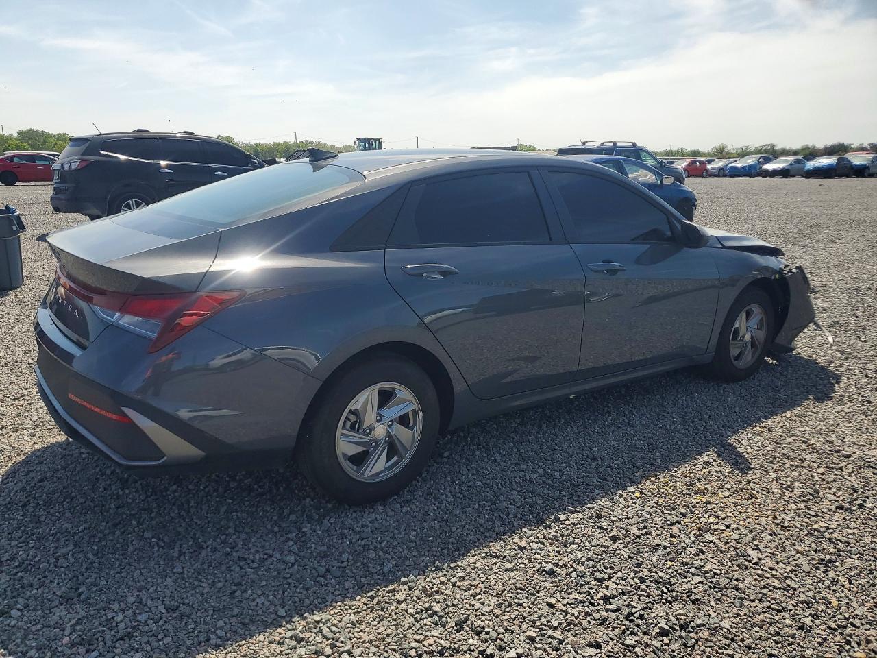 2026 Hyundai Elantra Se - Фото 3