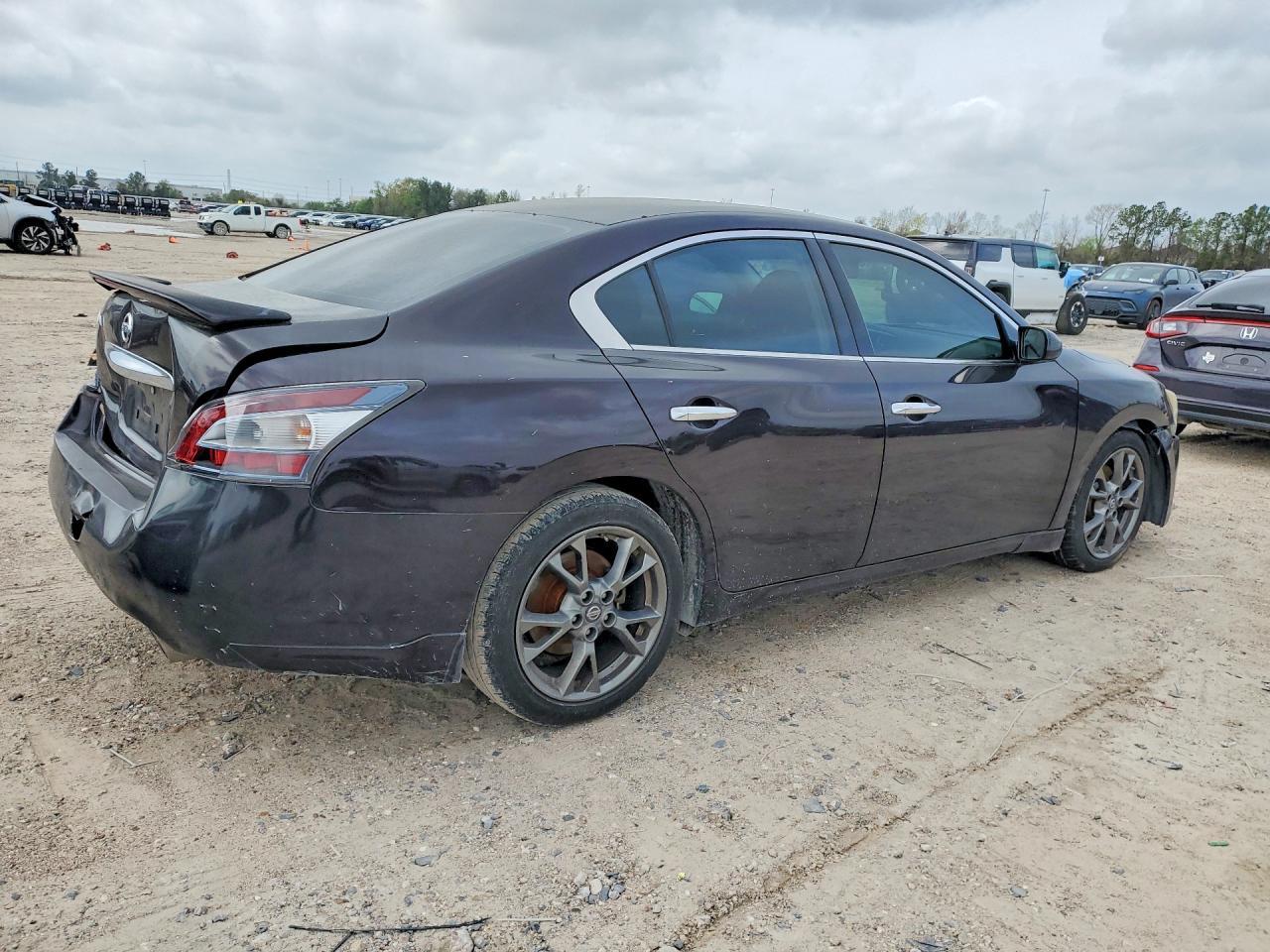2013 Nissan Maxima 3.5 S - Фото 3