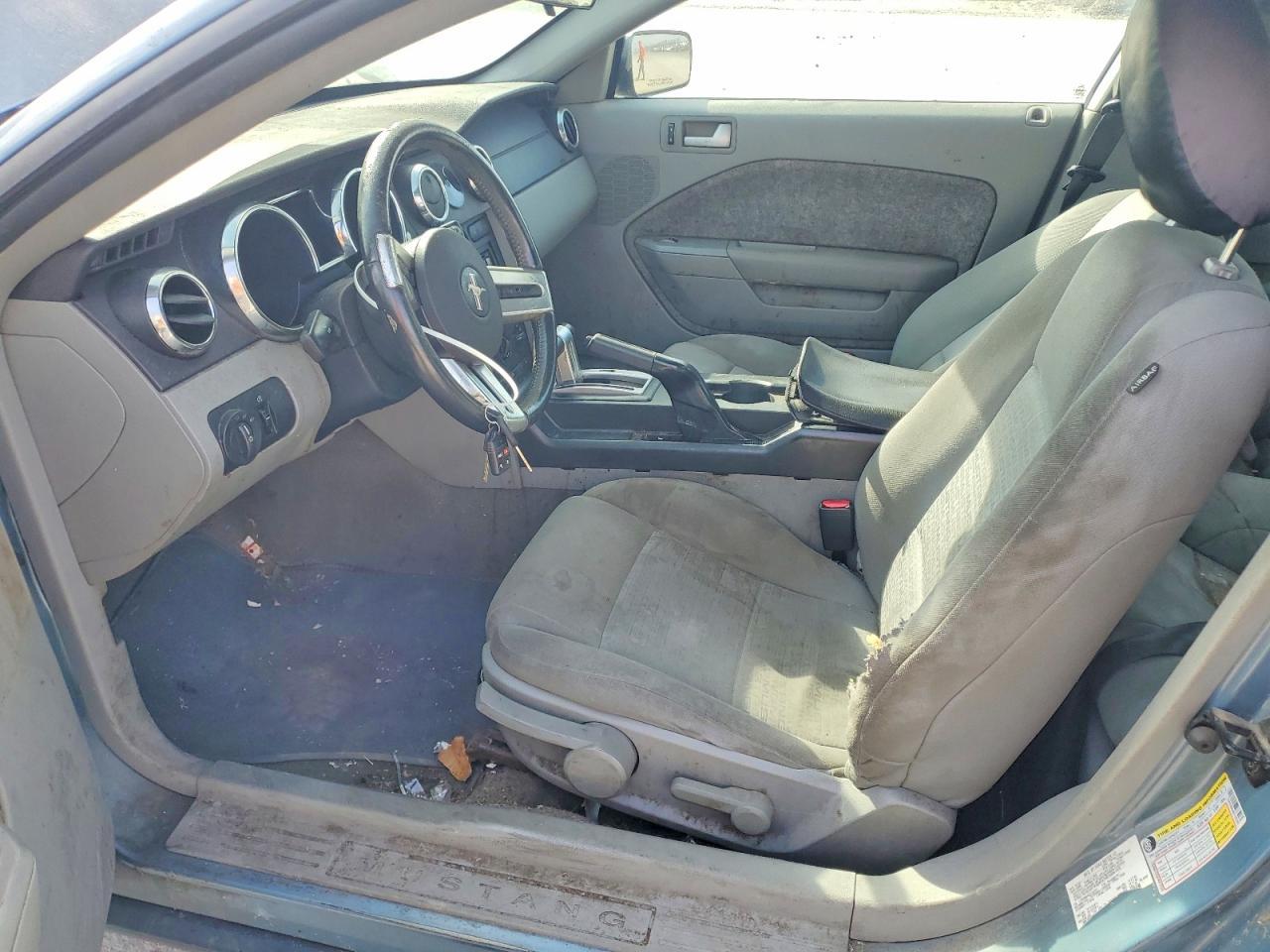 2008 Ford Mustang - Image 7