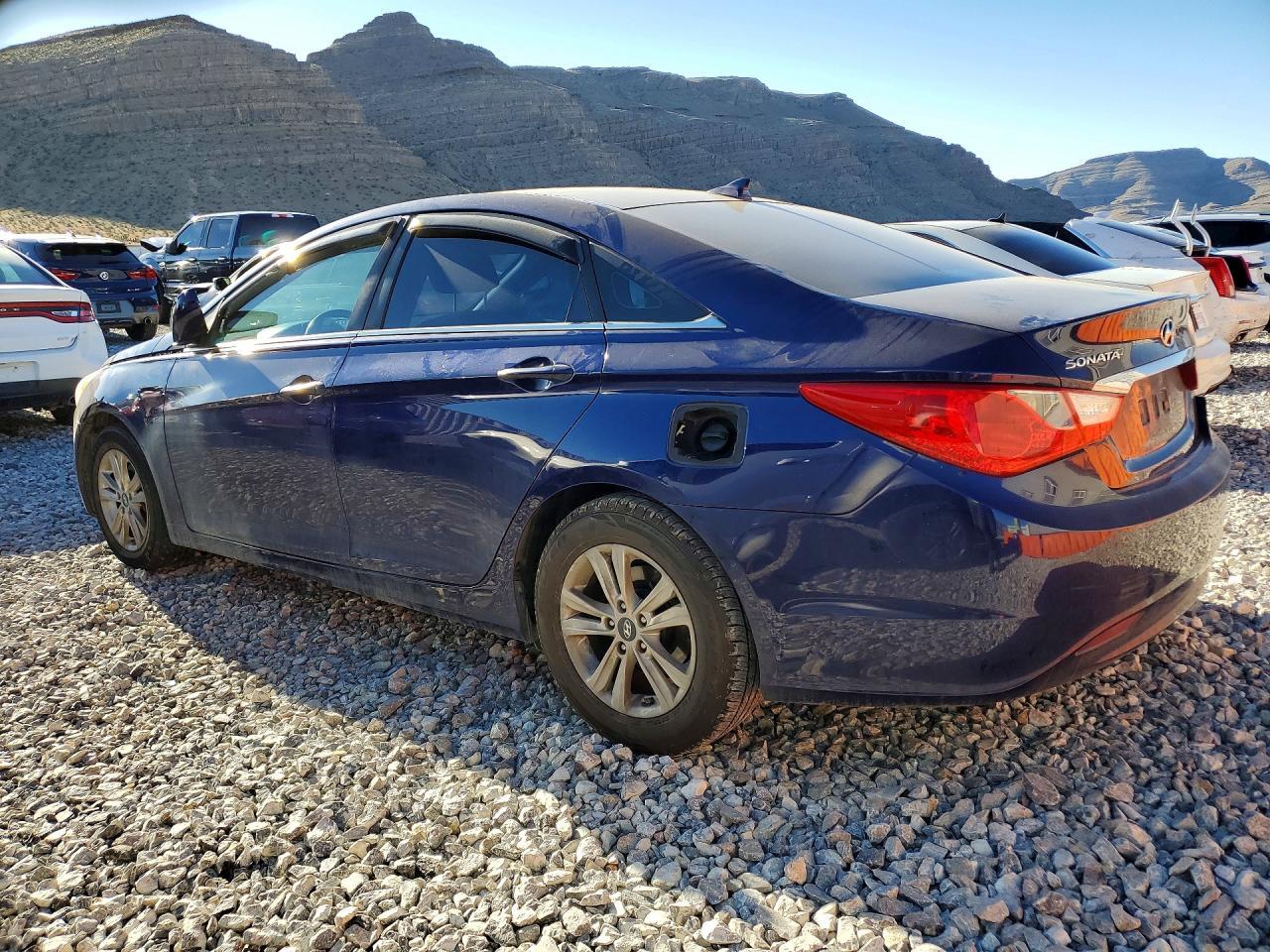 2013 Hyundai Sonata Gls - Фото 2