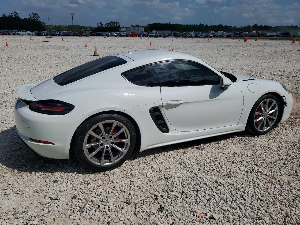 2018 Porsche Cayman S - Image 3