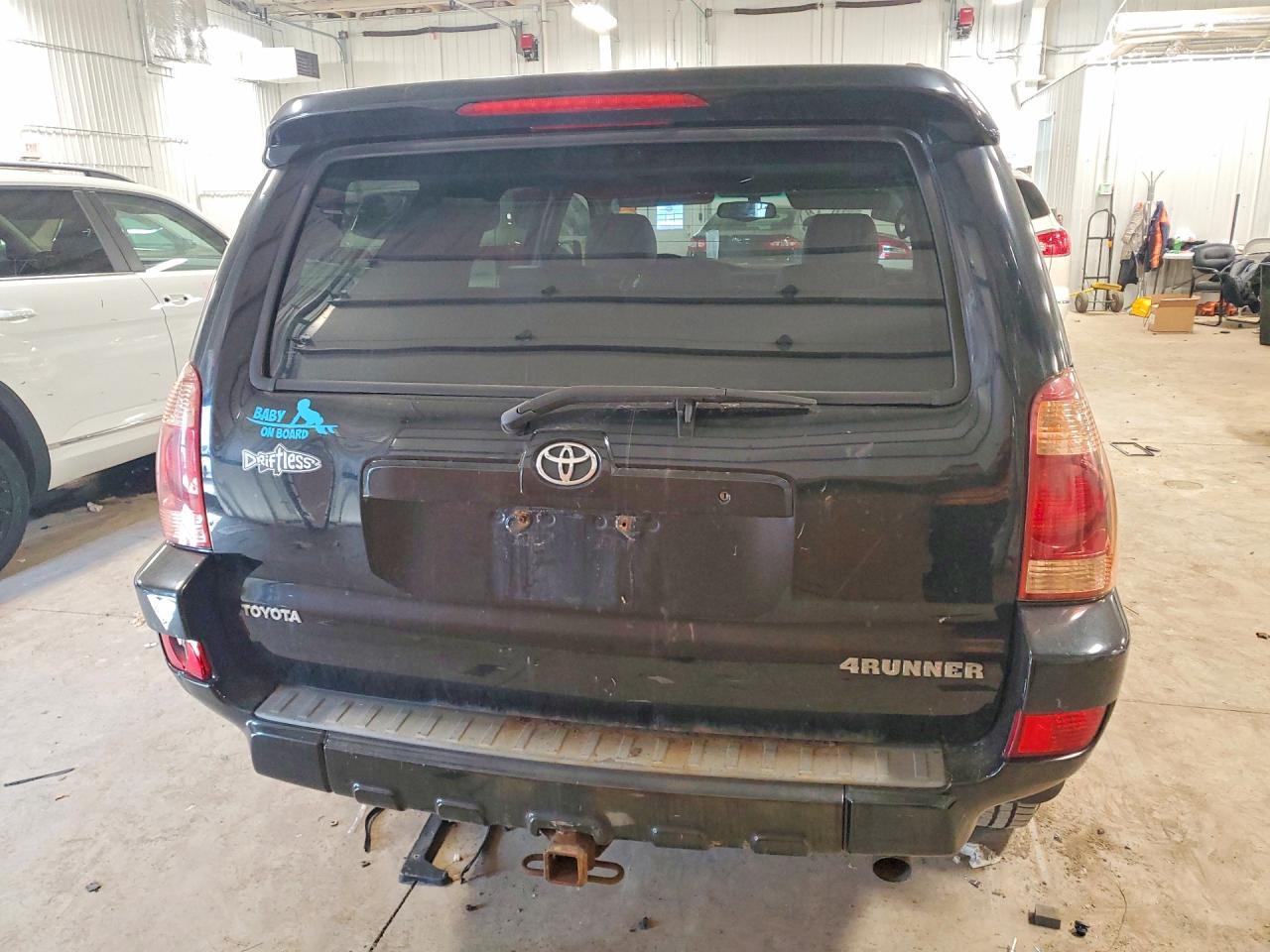 2005 Toyota 4Runner Limited - Image 6