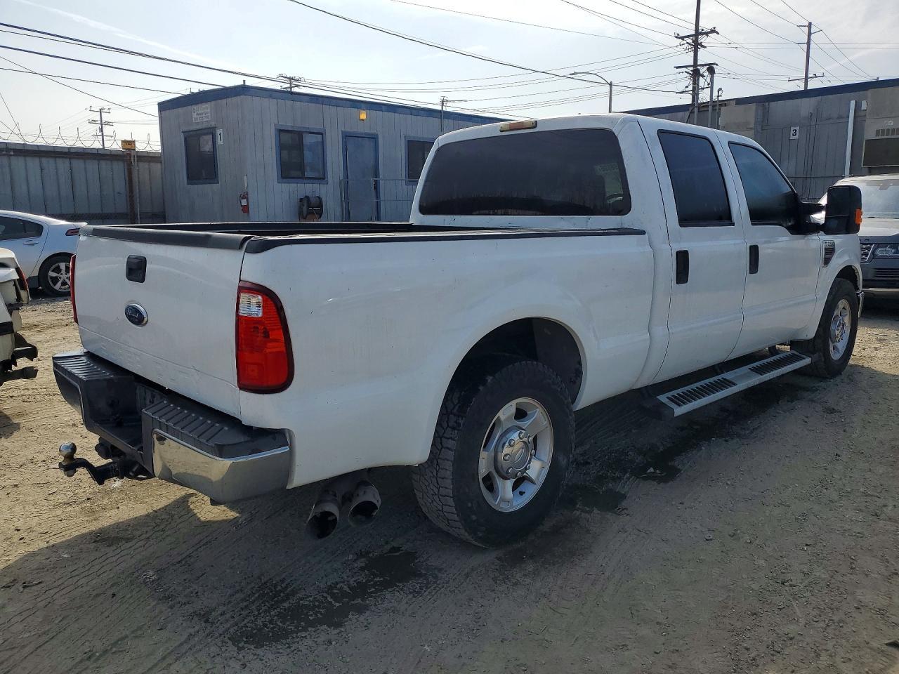 2010 Ford F250 Super Duty - Image 3