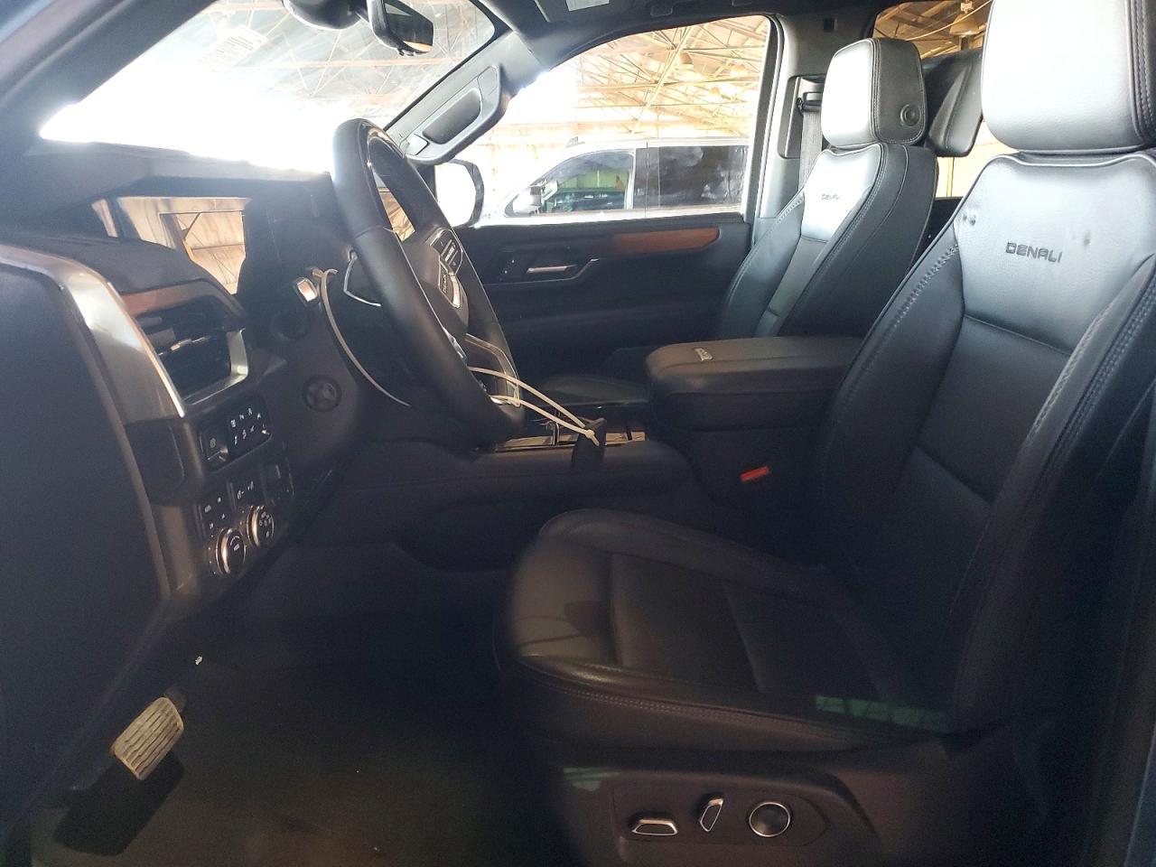 2025 GMC Yukon Denali - Фото 7