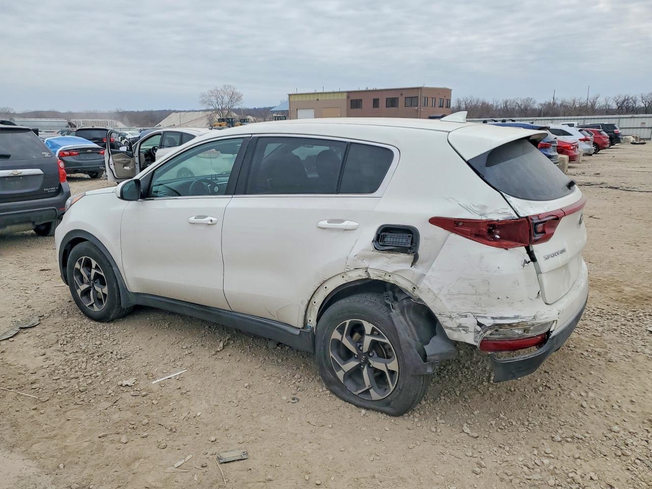 2020 Kia Sportage Lx - Фото 2
