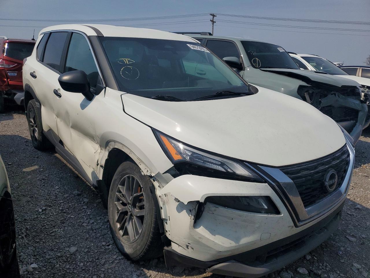 2023 Nissan Rogue S - Image 4
