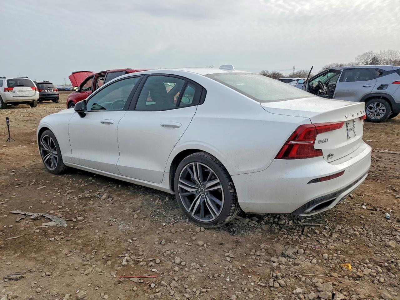 2019 Volvo S60 T6 R-Design - Image 2