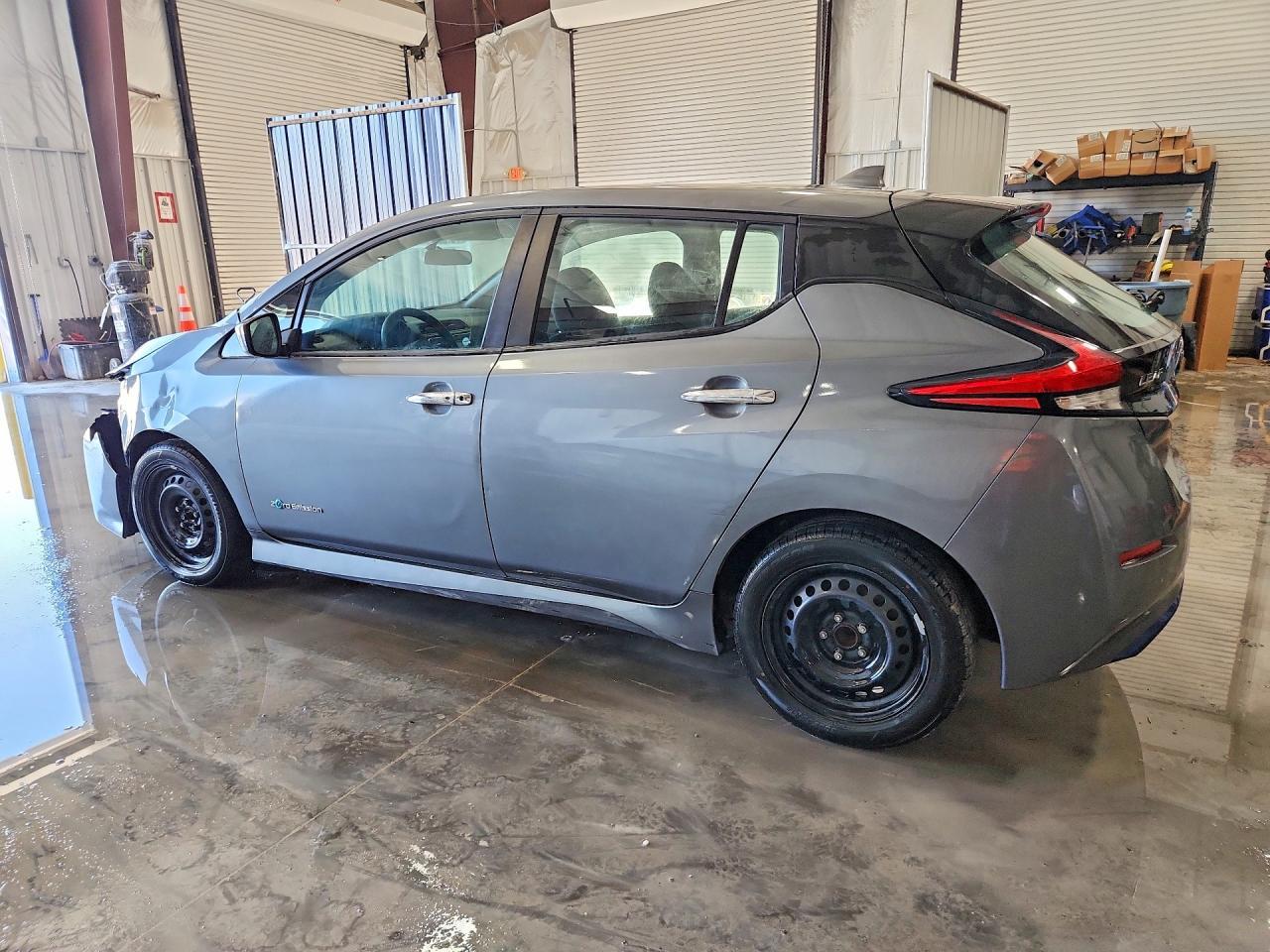 2019 Nissan Leaf S - Image 2
