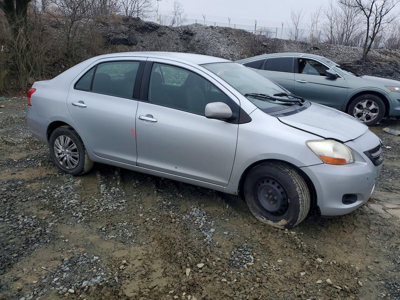 2007 Toyota Yaris Base - Фото 4