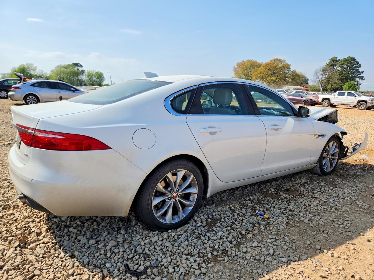 2018 Jaguar Xf Premium - Фото 3