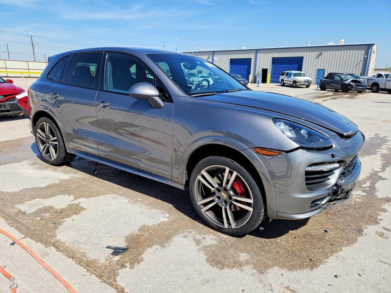 2013 Porsche Cayenne Gts - Image 4