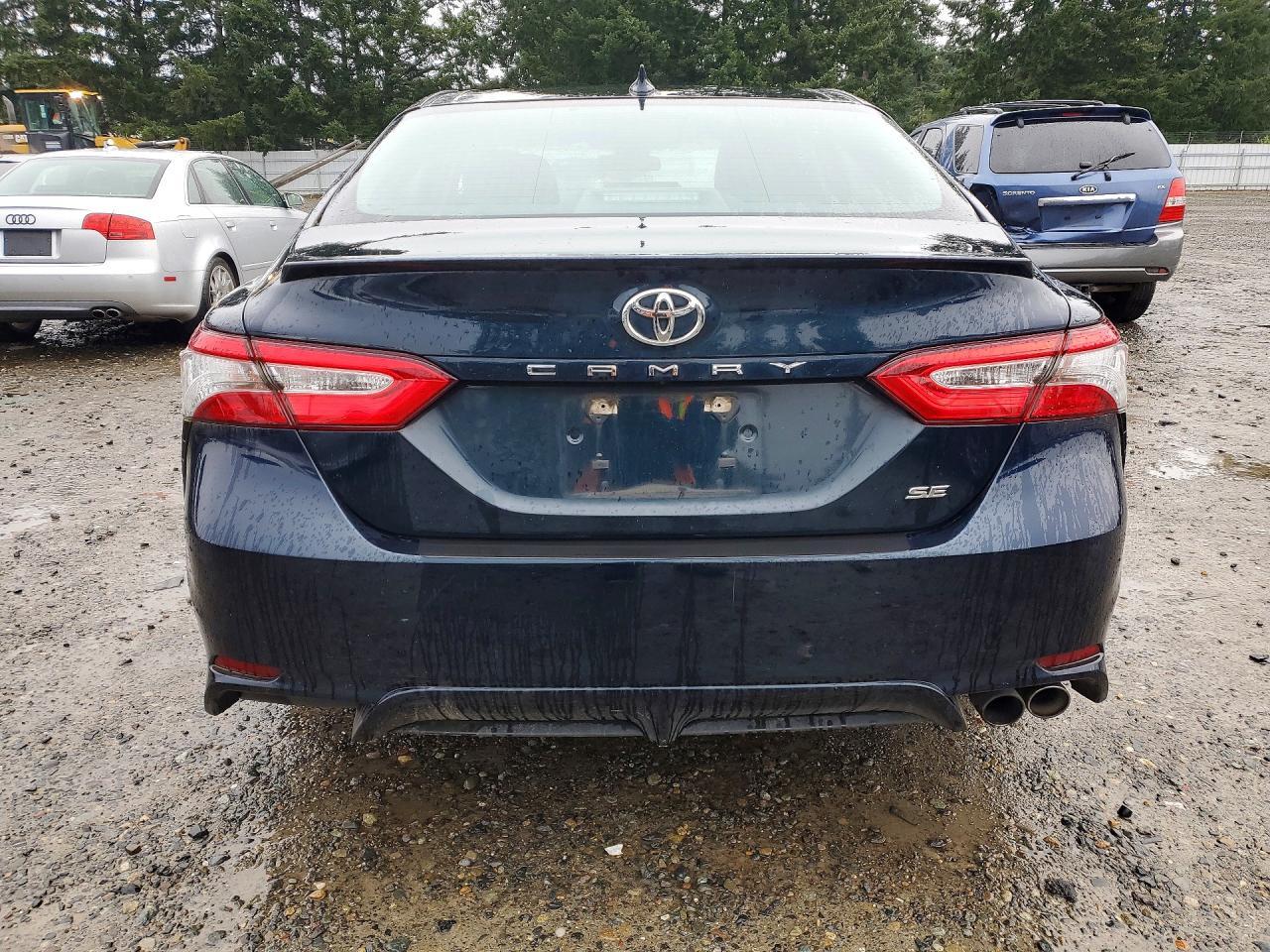 2019 Toyota Camry Se - Фото 6