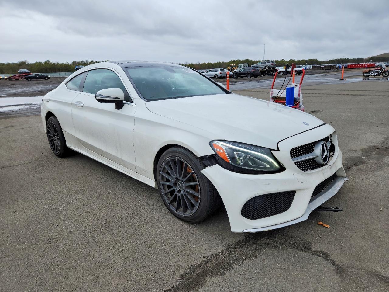 2017 Mercedes-Benz C 300 4Matic - Image 4