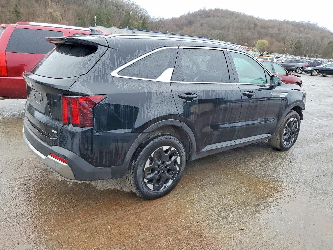2024 Kia Sorento S - Фото 3
