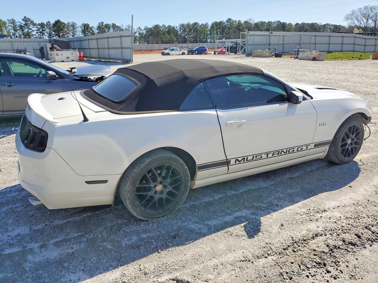 2013 Ford Mustang Gt - Фото 3