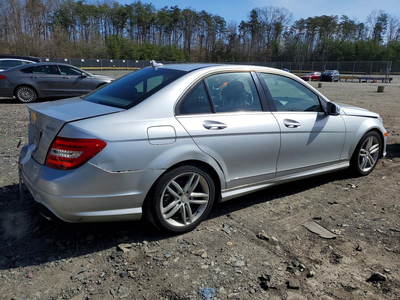 2014 Mercedes-Benz C 300 4Matic - Фото 3