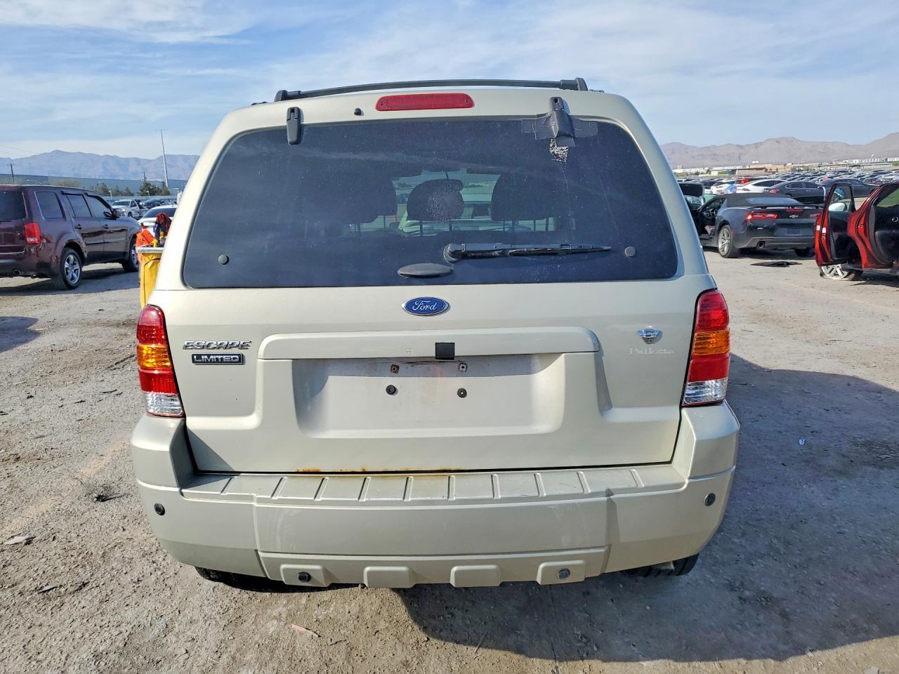 2005 Ford Escape Limited - Фото 6