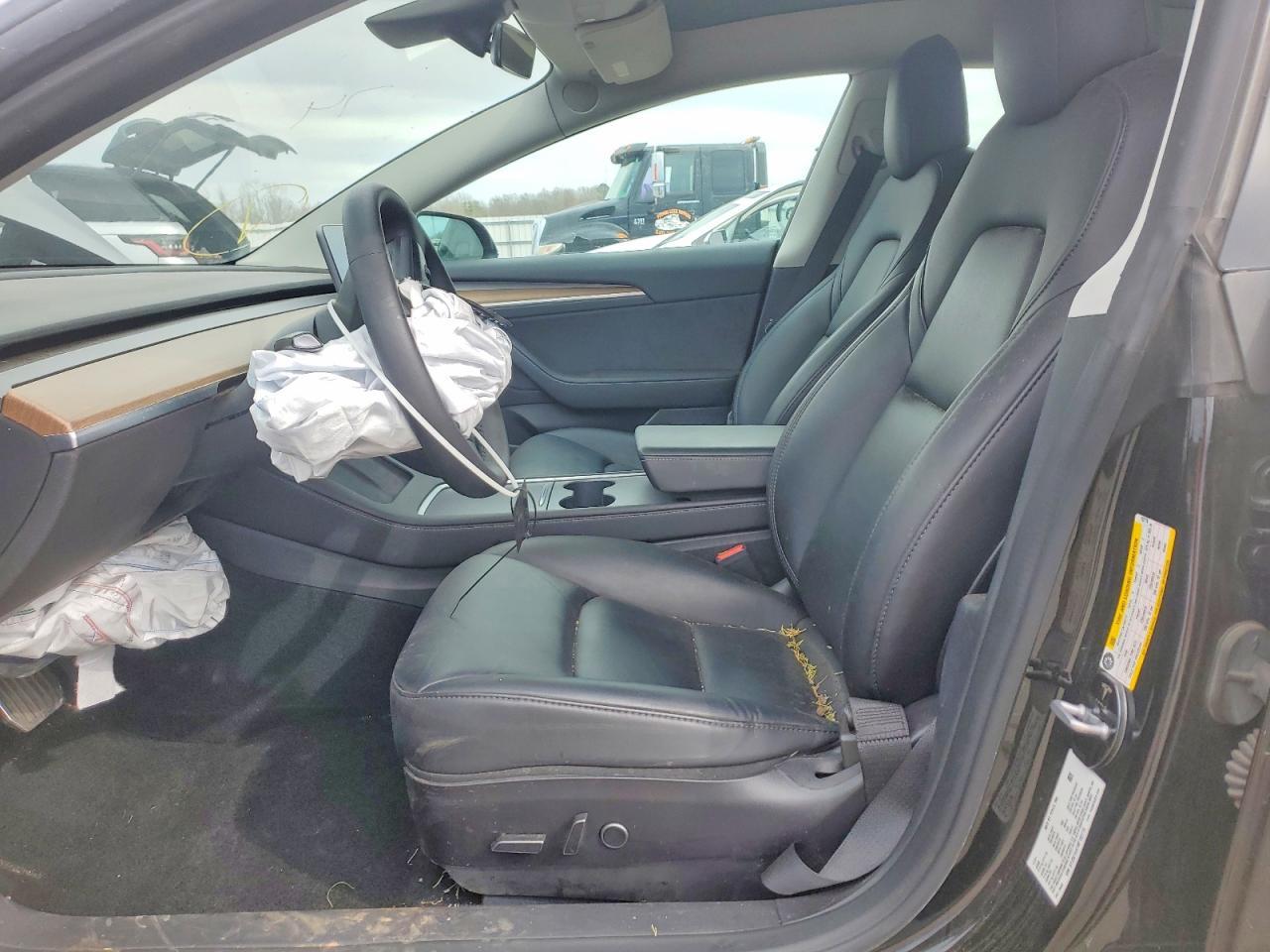 2022 Tesla Model 3 - Фото 7
