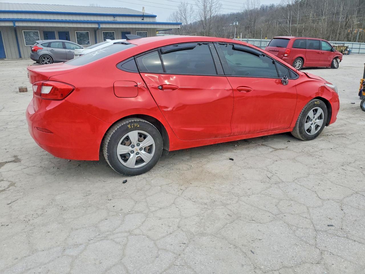 2018 Chevrolet Cruze Ls - Фото 3