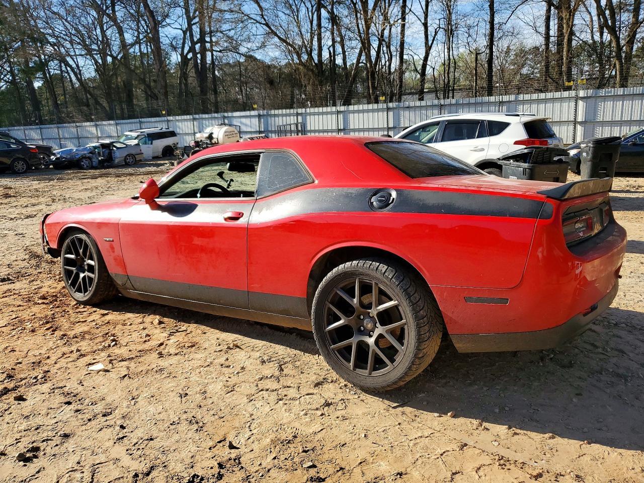 2016 Dodge Challenger R - Image 2