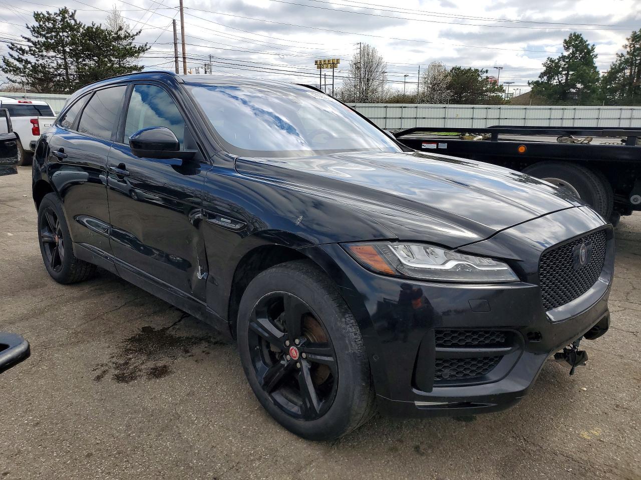 2018 Jaguar F-Pace R - Sport - Фото 4