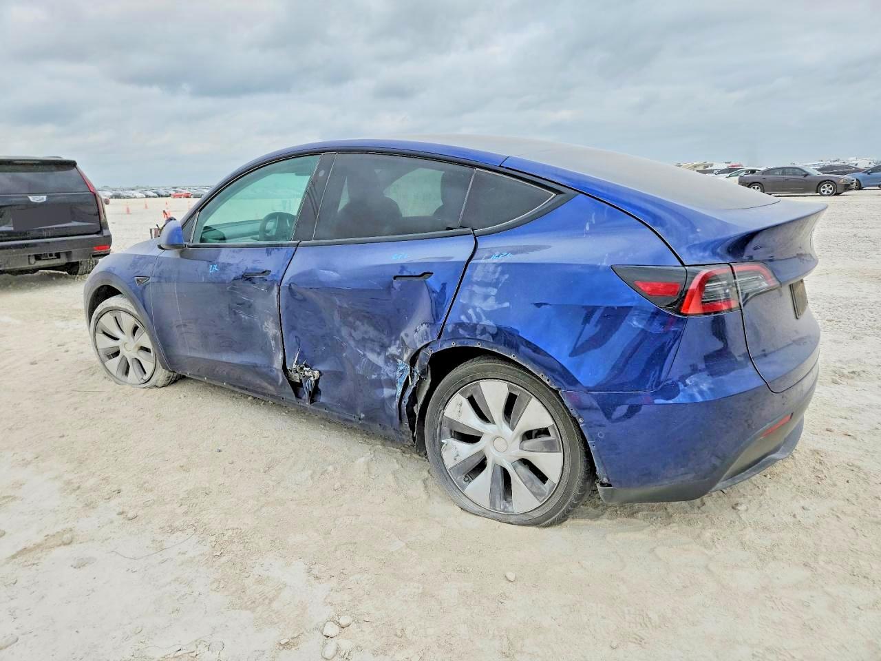 2022 Tesla Model Y - Фото 2