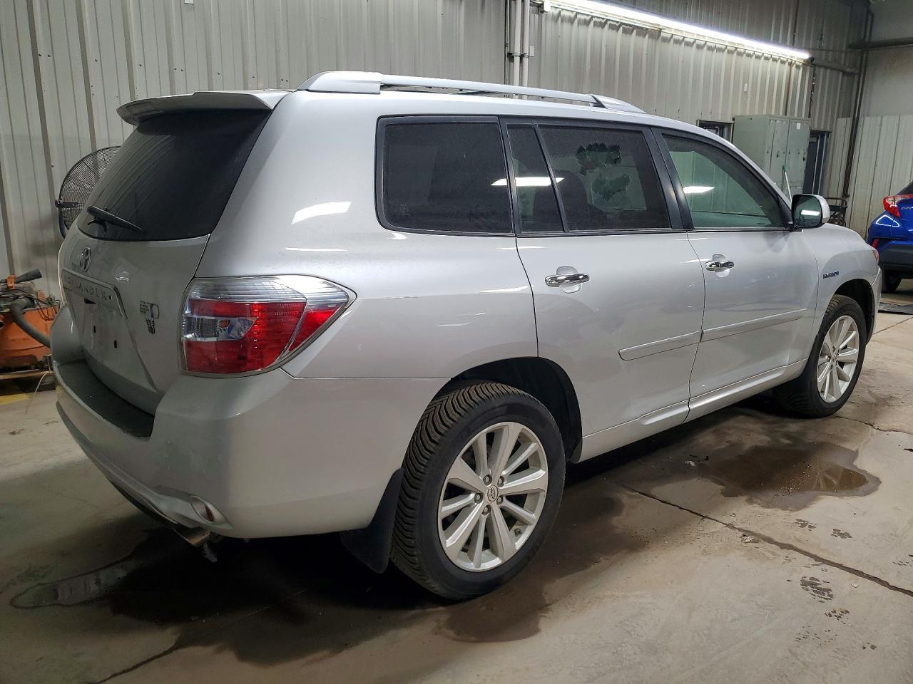 2010 Toyota Highlander Hybrid Base - Фото 3